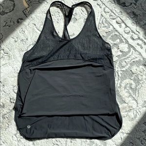 Razorback lululemon top